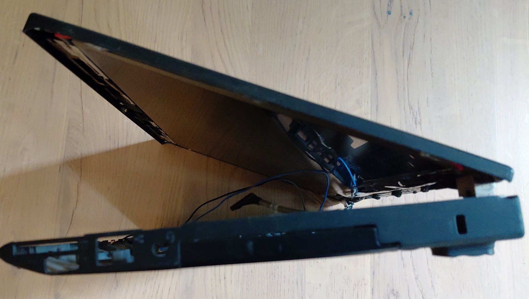 Monitor: lenovo  X220 – Usato da Bern venduto da hello-bern 2