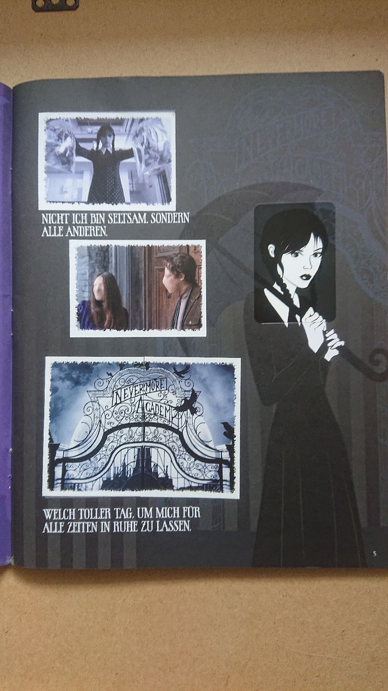 Panini Carte collezionabili: Wednesday Stickerbuch Panini mit allen sticker – Usato da Chur venduto da FreakofRarity 2