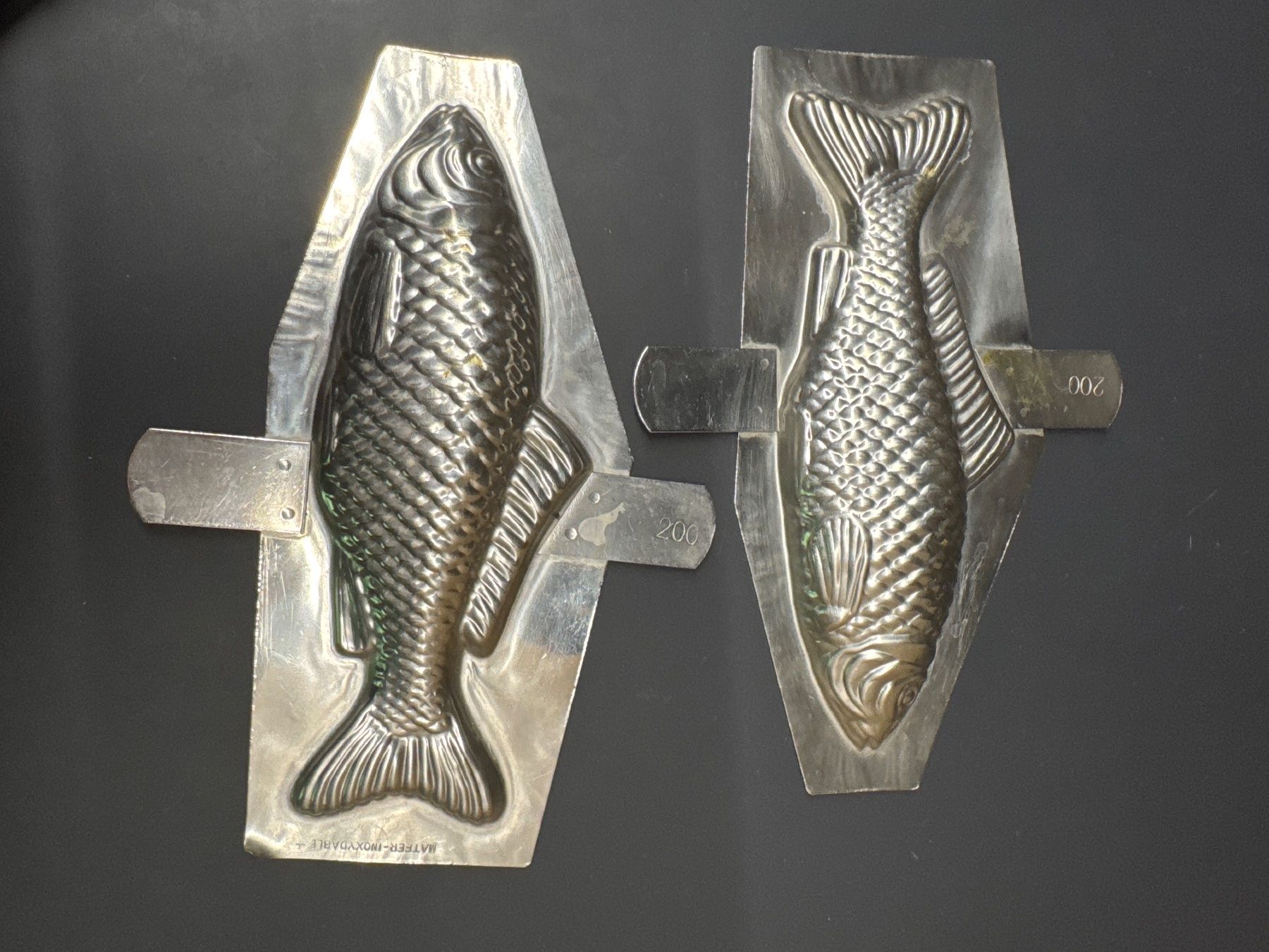 Teglie da forno: Moule chocolat schokoladenform poisson 20cm – Usato da Lajoux JU venduto da Briard0