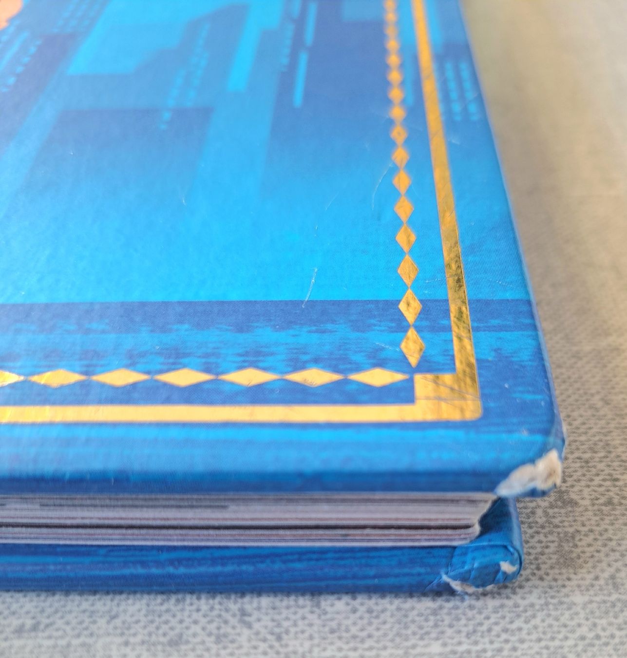 Livres: Livre Les Indestructibles 2 - Hachette 2018 – D'occasion à Hauterive NE par ali_vintage 2
