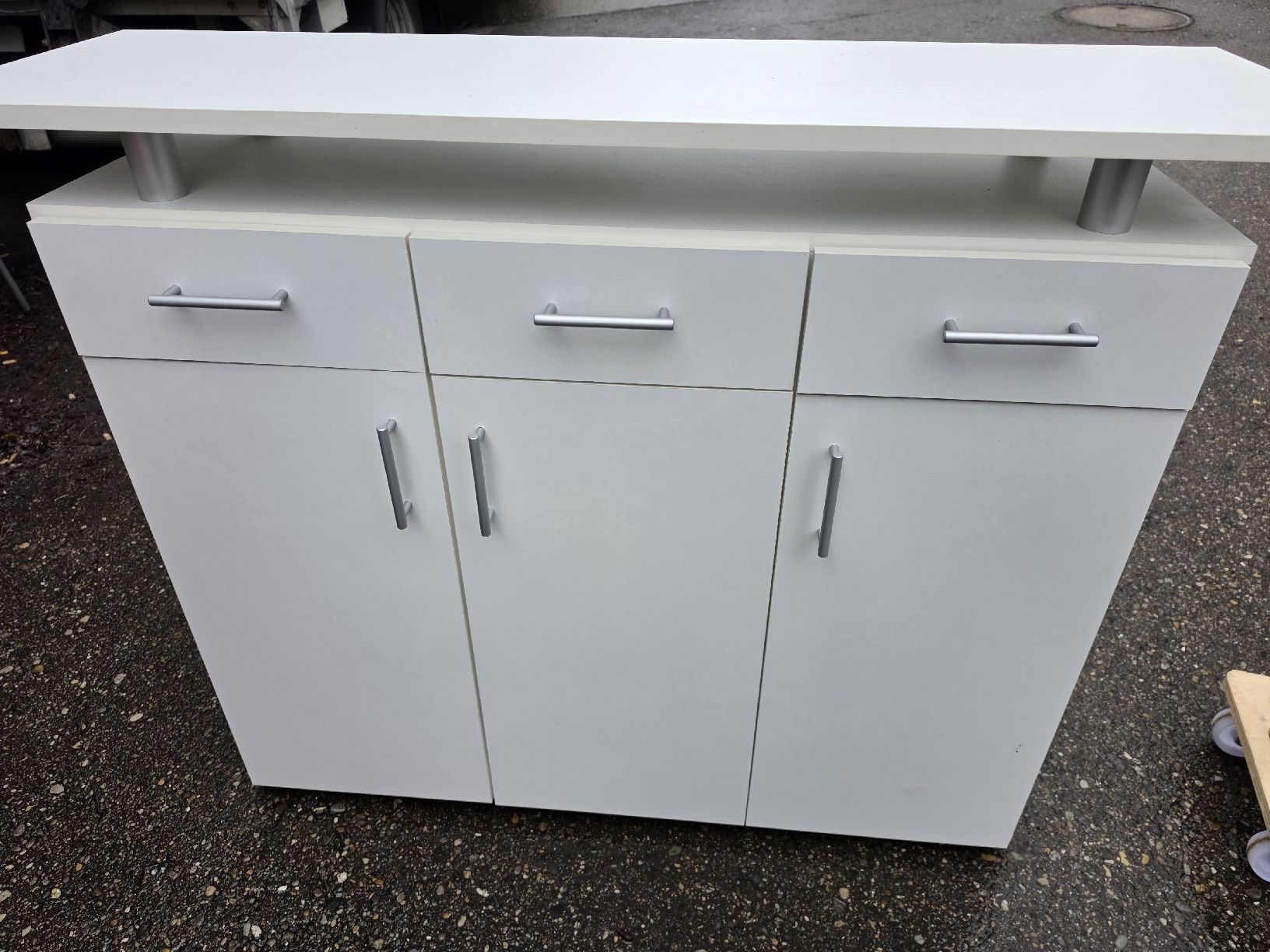 Cassettiere: Weisses Sideboard mit Schubladen - Top Zustand! – Usato da Mettlen venduto da elios0888 4