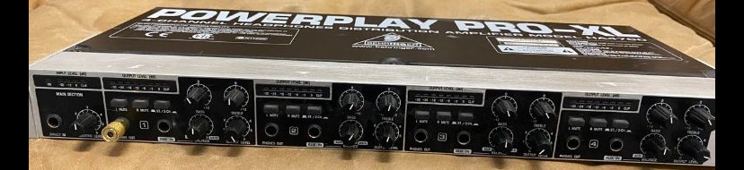 Behringer Amplificatori: Behringer Powerplay Pro HA 4700 Kopfhörerverstärker – Usato da granges paccot venduto da RMBS