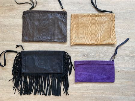 4 x Handtaschen flach Leder in 4 Farben Marke PLAIN