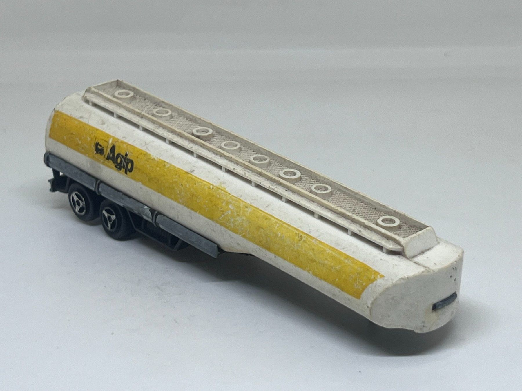 Majorette Modellini d'auto: Majorette Tanklaster – Usato da Wildegg venduto da LaaBoutique