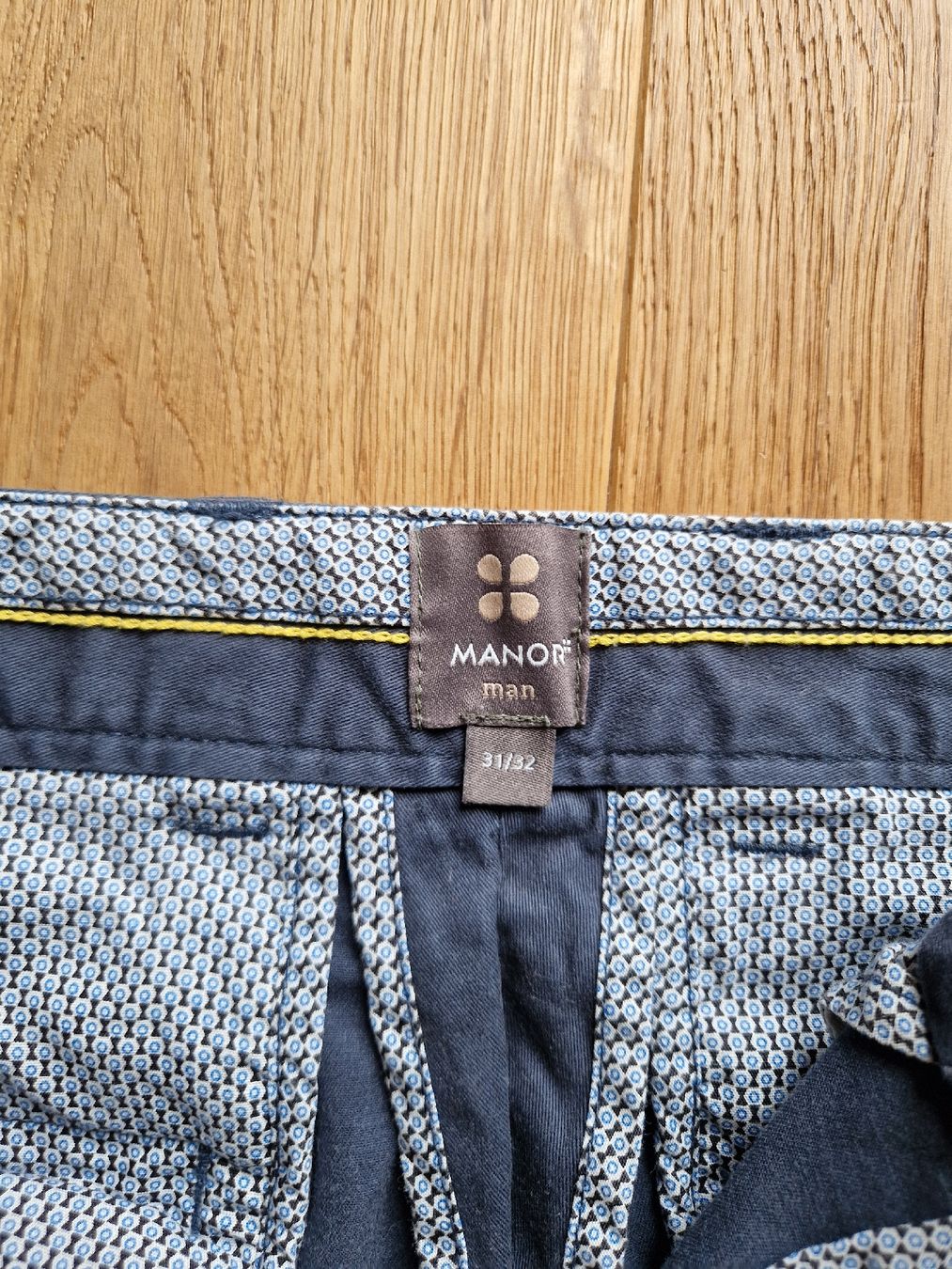 Manor Pantalons: Manor Chino Hose Herren – D'occasion à Eschenbach SG par SanFranciscoCalifornia 2