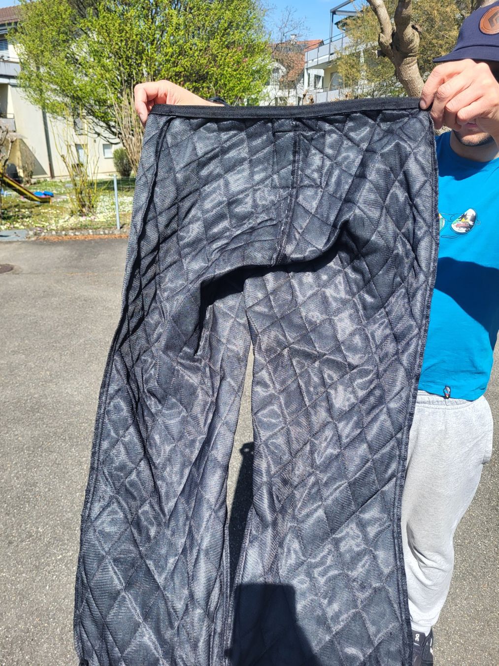 IXS Hosen: Motorbike pants IXS size S with inner layer – Gebraucht aus Wallisellen von ire_z2yn 9