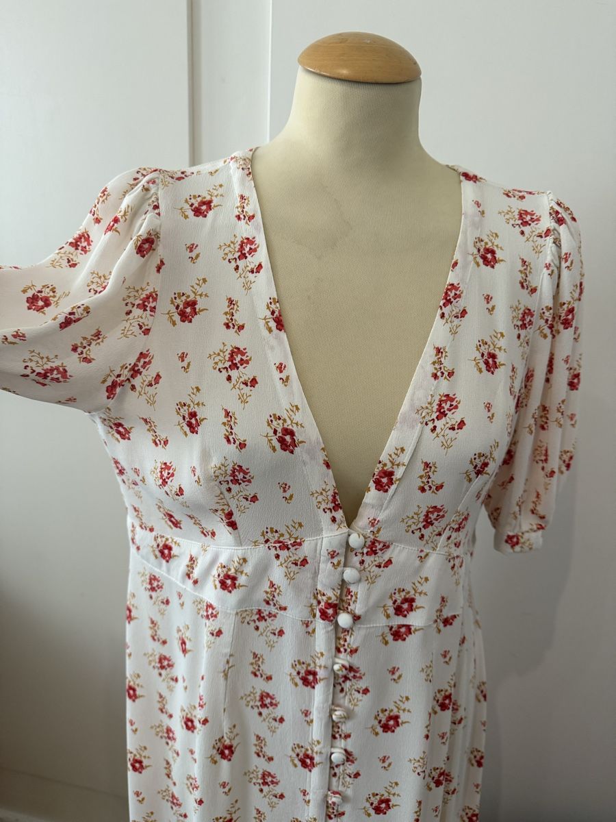 Asos Kleider: Robe fleurie blanche ASOS – Neu (gemäss Beschreibung) aus Le Locle von tchanatakoua 4