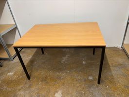3 stabile Metalltische mit Holzplatte – 120 × 80 cm