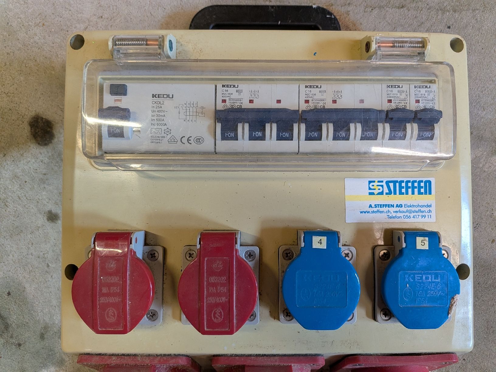 Elettrotecnica: Stromverteiler / Baustromverteiler 400V mit FI und Sicherung – Usato da Wengi b Büren venduto da pel_7xtg 1