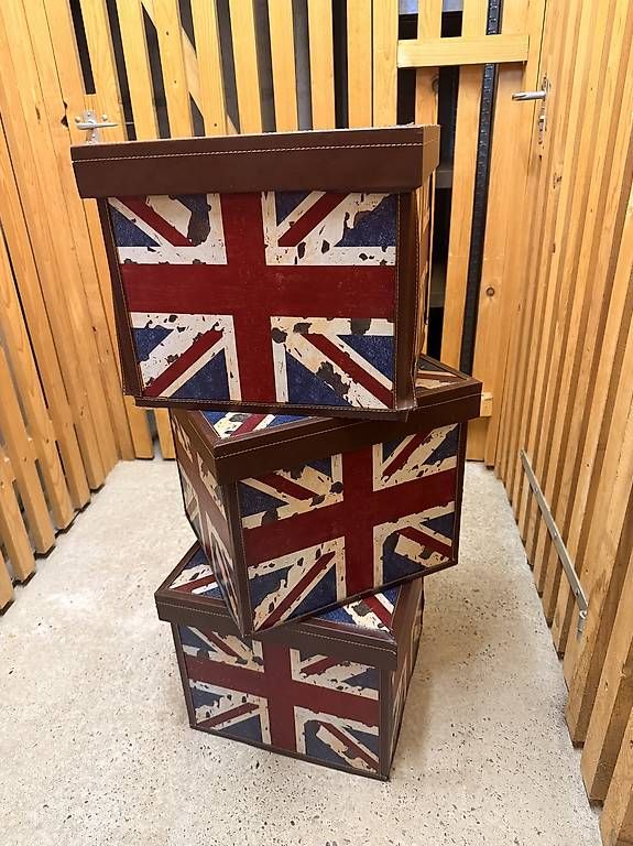 Barattoli: Box London – Usato da Clarens venduto da Poulette81
