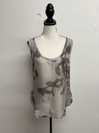 Max Mara Top aus Seide Gr. 42 grau Bluse ärmellos Blumen