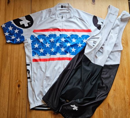 Rad-Tenue USA Assos Gr. XXL Velo Radsport Trikot