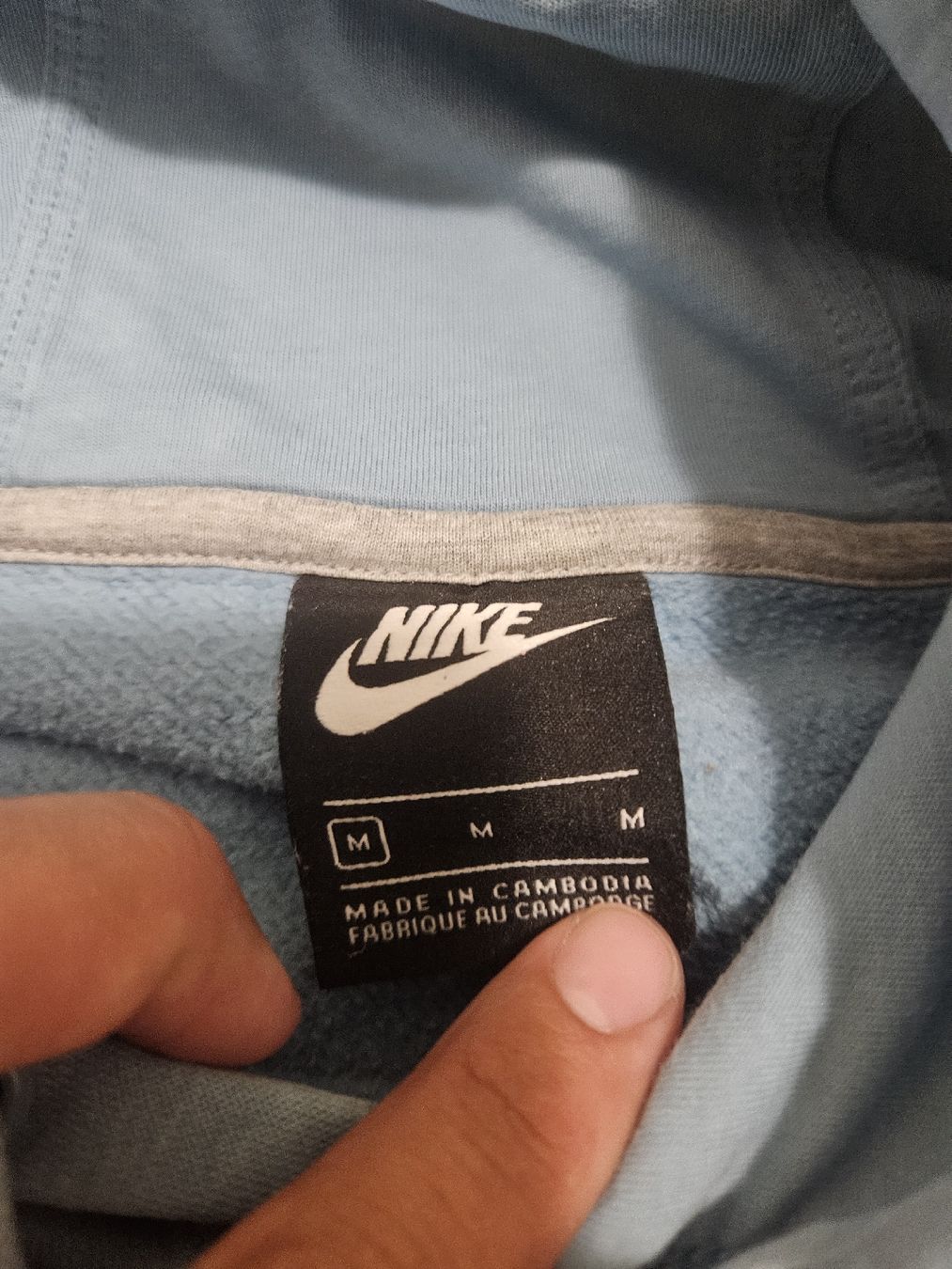 Nike Maglioni & Felpe: Nike Hoodie Gr.M – Usato da Emmenbrücke venduto da TopGato 2