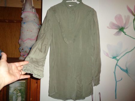 *** Longbluse *** / mit Details