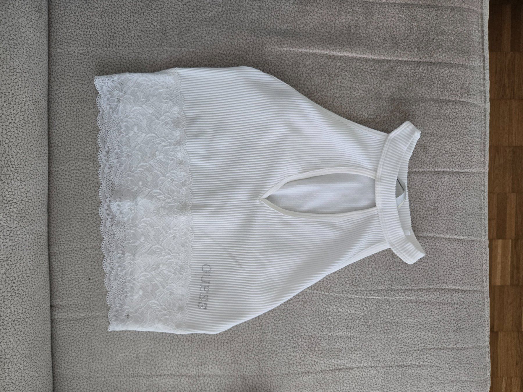 Guess Tops: Guess Top – Neuf (Voir description) à Zürich par lis_t5vw 1