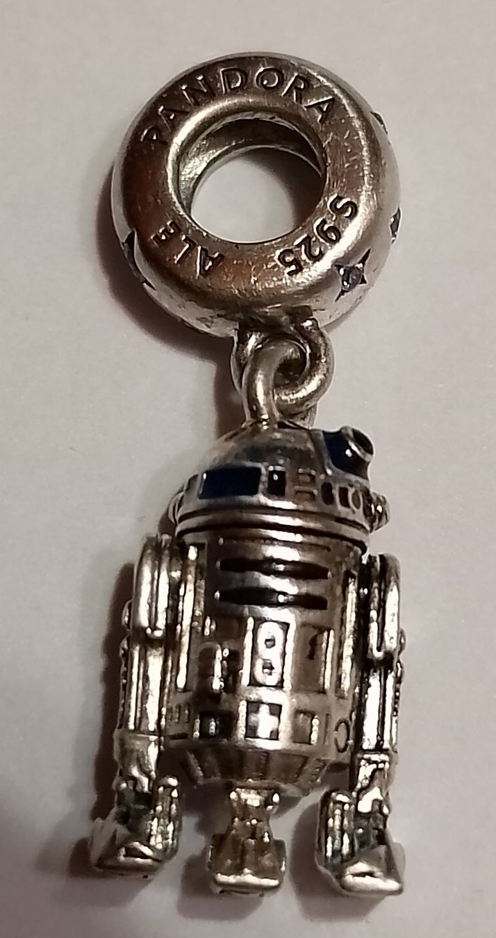 Pandora Ciondoli: Pandora Star wars Charm R2-D2 – Usato da Therwil venduto da col_m6rx
