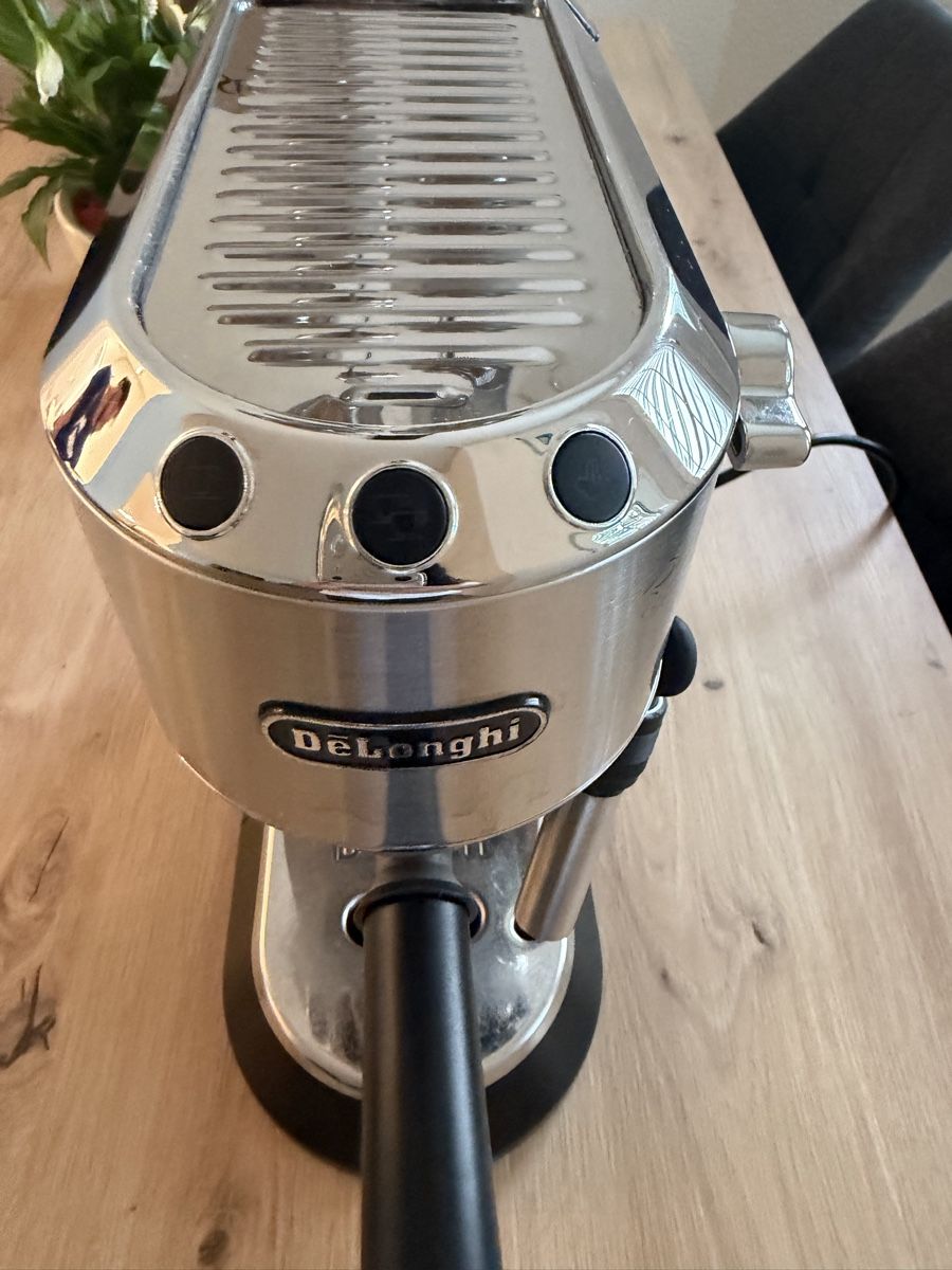 De'Longhi Machines à café & Machines à expresso: Delonghi Kaffe Maschine  – D'occasion à St. Gallen par lar_8bzn 1