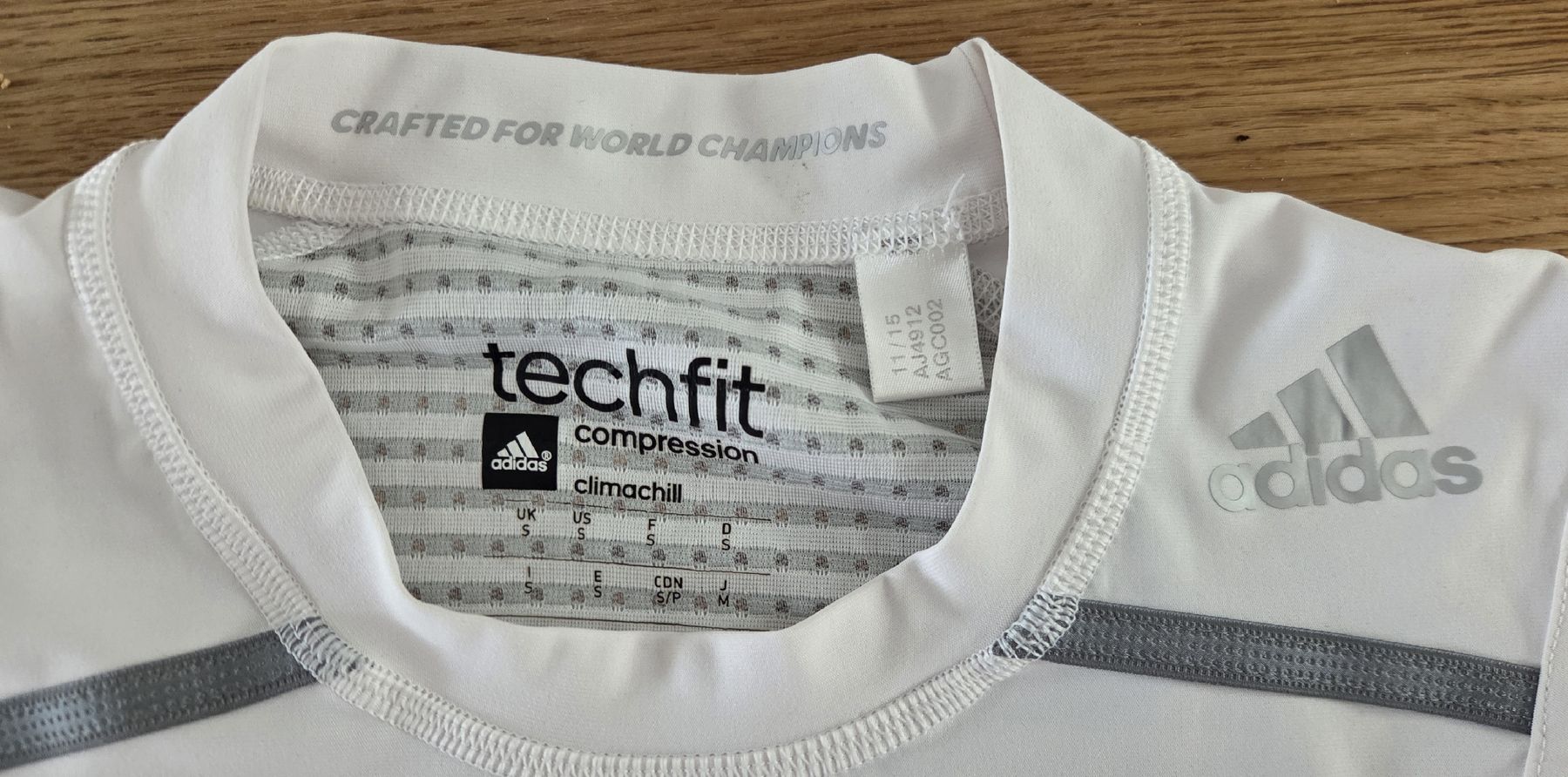 Adidas T-shirt: Adidas techfit compression climachill – Usato da Beinwil am See venduto da gabipetrovay 2