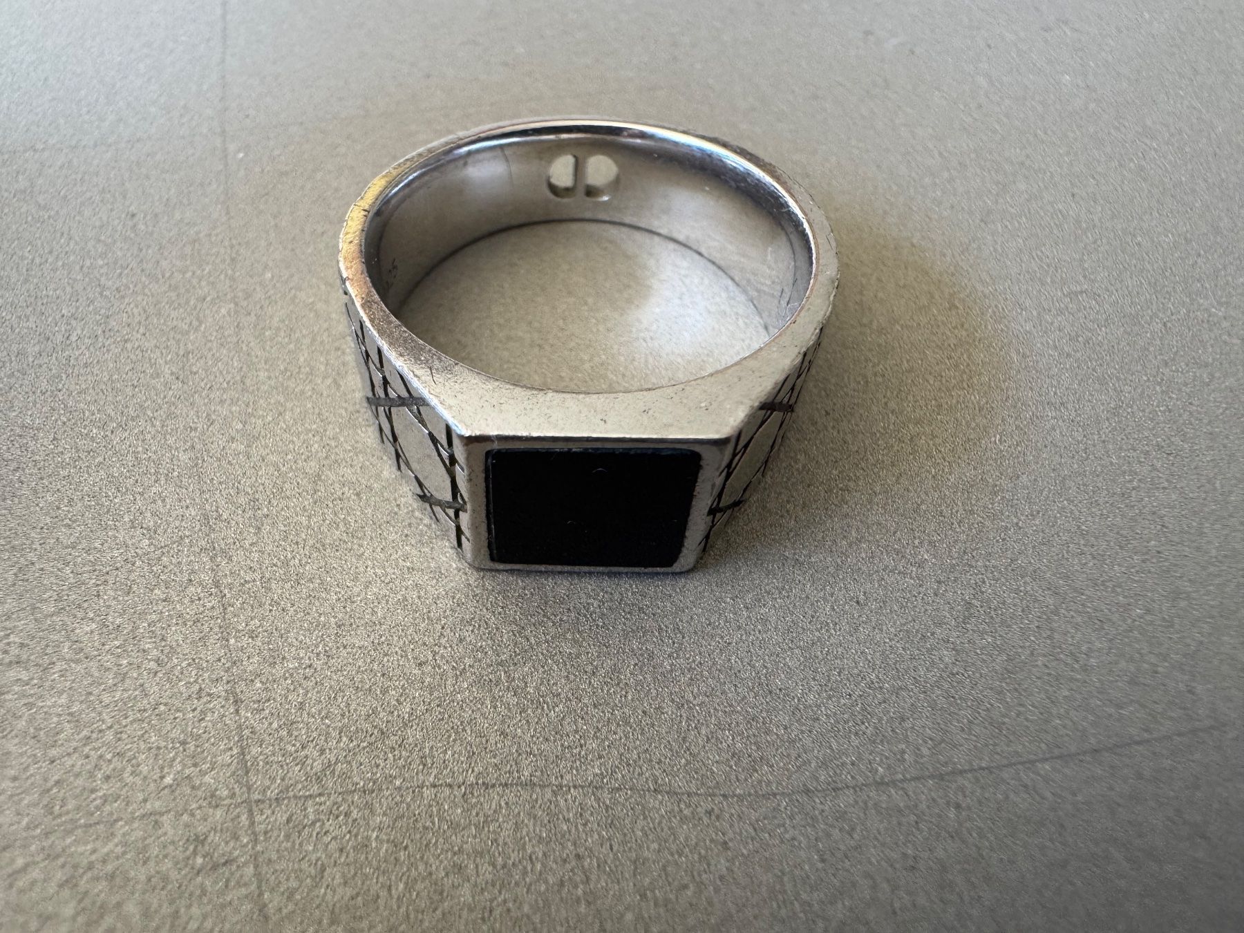 Dior Anelli: Dior Siegelring Cannage Silber – Usato da Winterthur venduto da Boabdil15 2