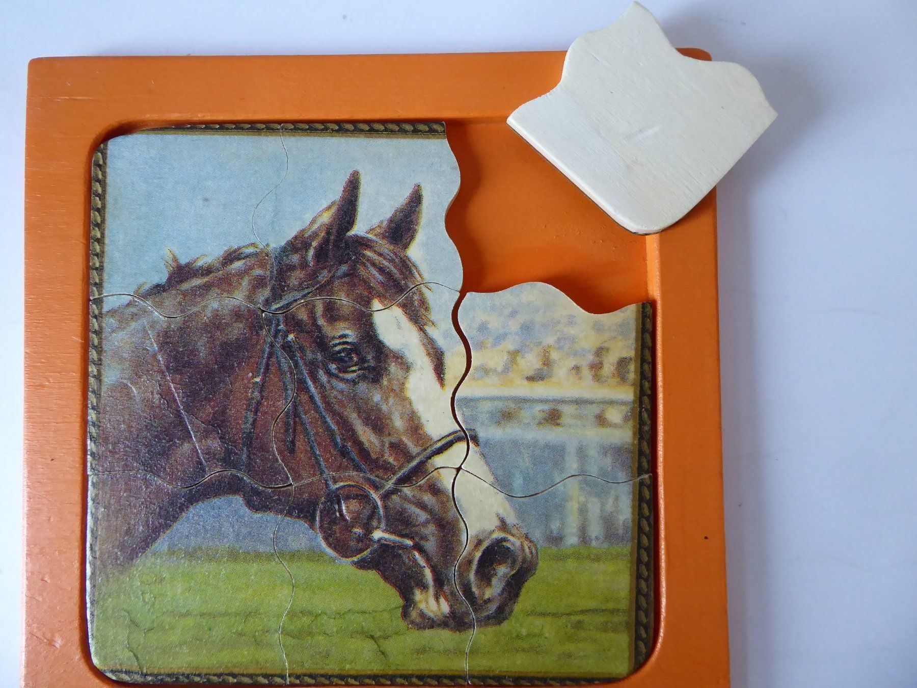 Puzzle: Nostalgie Holz Puzzle Pferd, 15 x 15cm – Usato da Turbenthal venduto da Panau 2