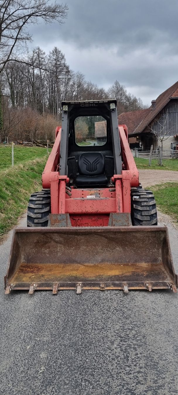 Gehl Caricatori: Gehl 4625 Kompaktlader/ Hoflader – Usato da Kirchlindach venduto da BR3043 1