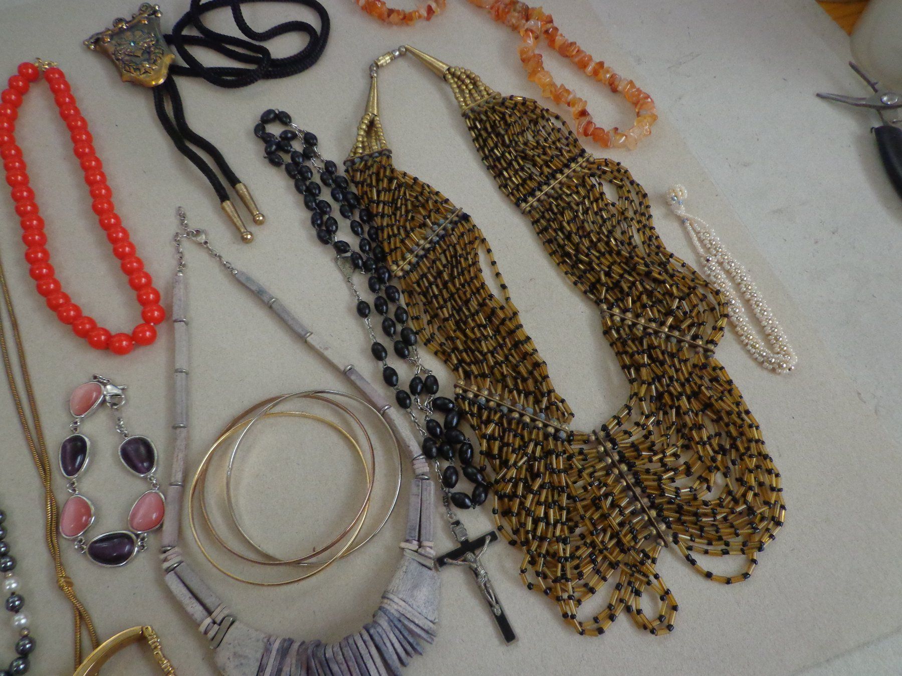 Altri gioielli: 1 Posten Modeschmuck + 2 Modeuhren ab 1.- – Usato da Zofingen venduto da schmidi67 3