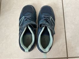 Hallenturnschuhe Grösse 32