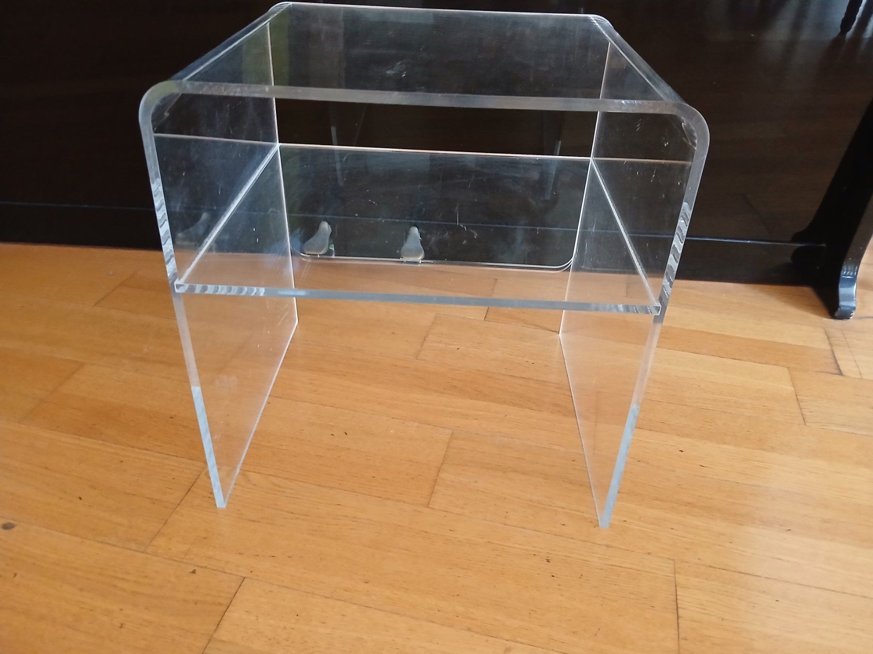 Tische: Acrylglas Beistelltisch mit Ablage – Gebraucht aus Zumikon von Vollvintage 5