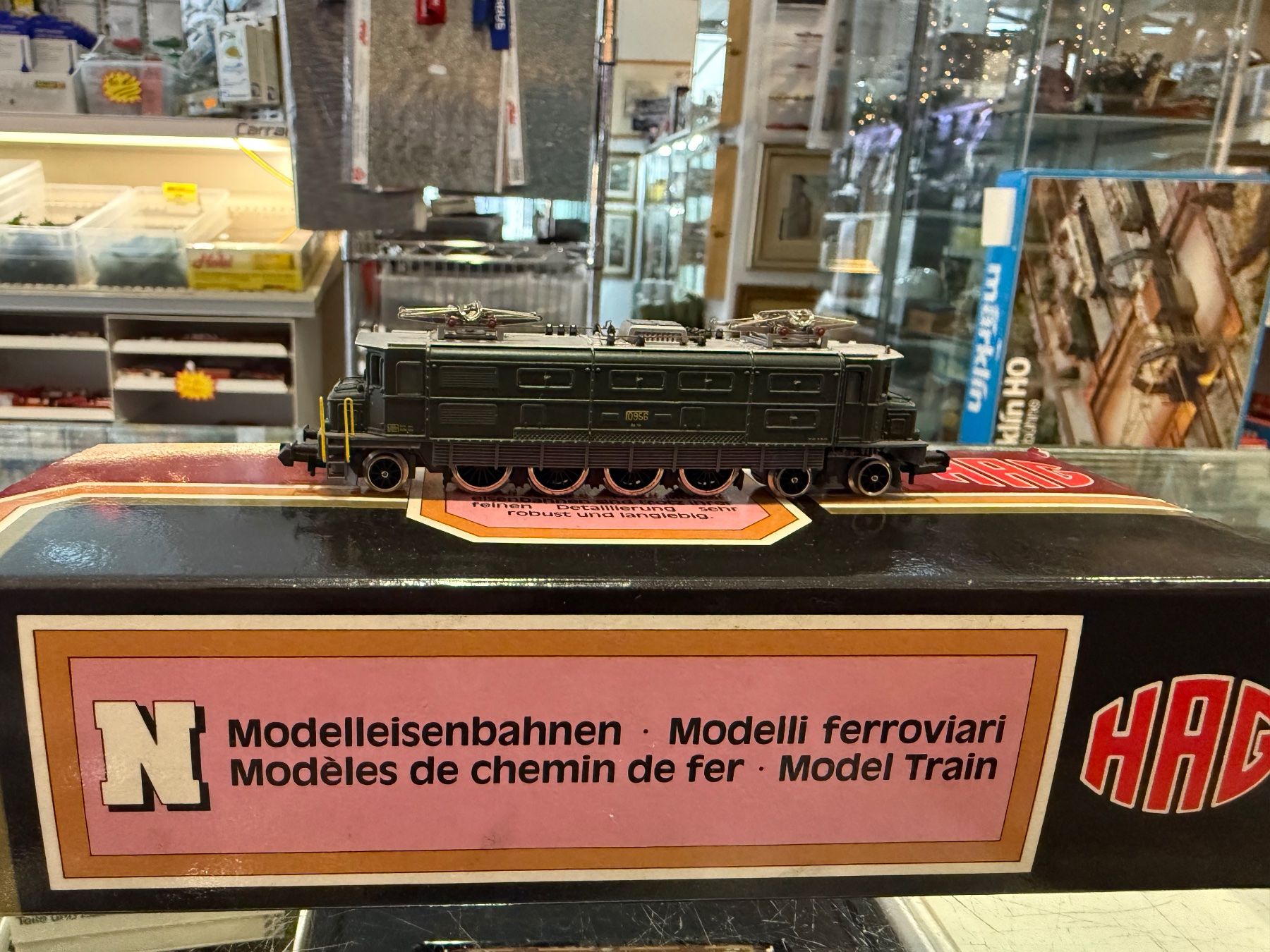 Hag Modellini di ferrovie: HAG Spur N SBB Ae 4/7 Analog – Usato da Chiasso venduto da Carrara-Modellismo