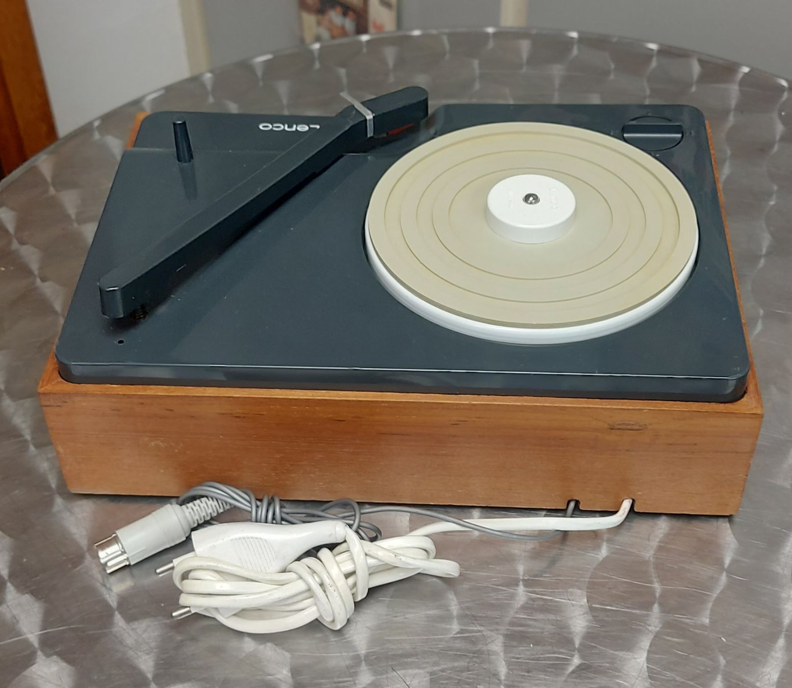 Lenco Giradischi: Lenco Plattenspieler – Usato da Herzogenbuchsee venduto da phonowelt 4