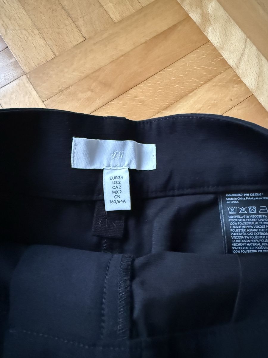 H&M Pantaloni: Elegante Shorts Grösse 34 – Nuovo (secondo la descrizione) da Luzern venduto da Aistee 2