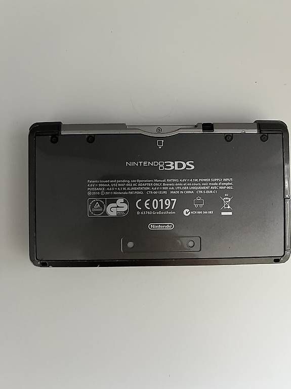 Nintendo Console: Nintendo 3DS mit 8 Spielen – Usato da Ottoberg venduto da yvonne.graenacher 1