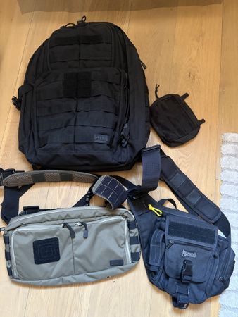 Divers sacs et pouch tactiques