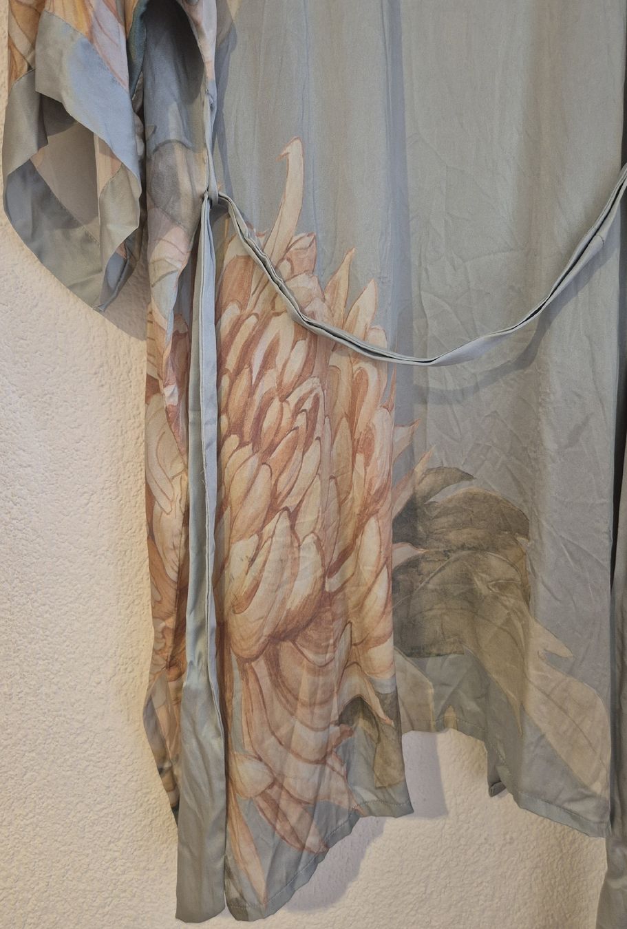 Art international: Seiden-Kimono – D'occasion à Rüti ZH par jjjjjjj 2