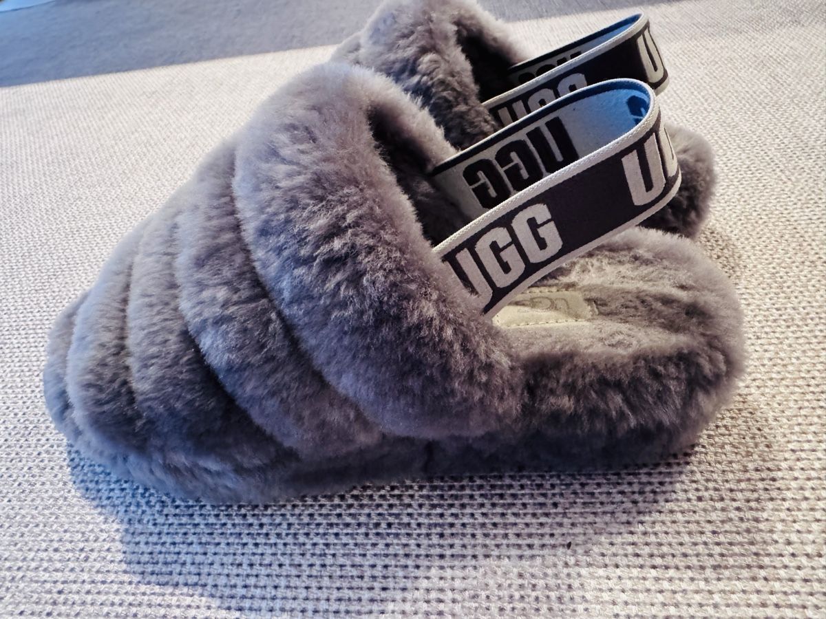 Ugg Chaussures femmes: Ugg shoes – D'occasion à Zürich par agi_j875 1