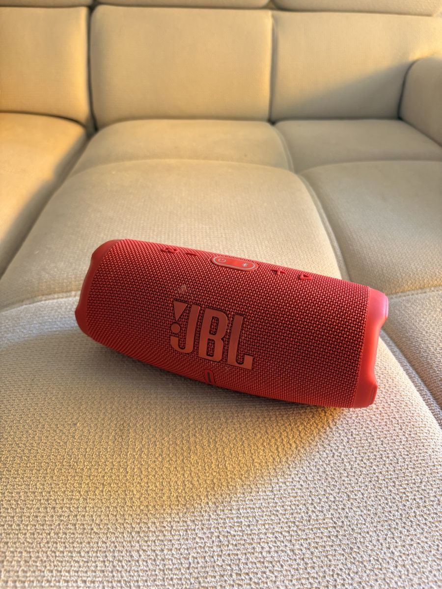JBL Lautsprecher: JBL Charge 5 rot neuwertig – Gebraucht aus Kriens von dajaxoxo
