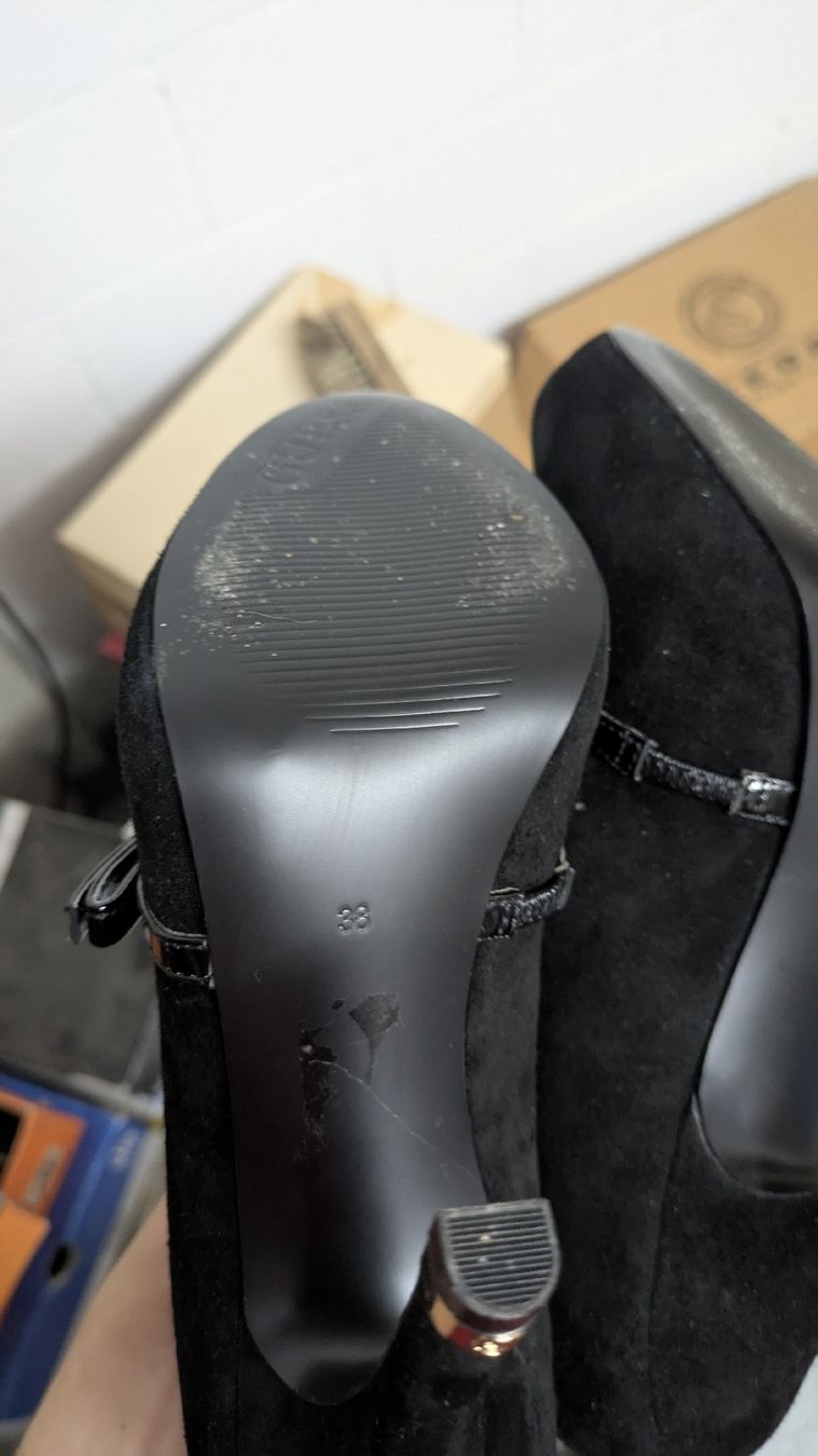 Scarpe da donna: schwarze hohe Schuhe – Usato da Morgarten venduto da rra_jvw7 3