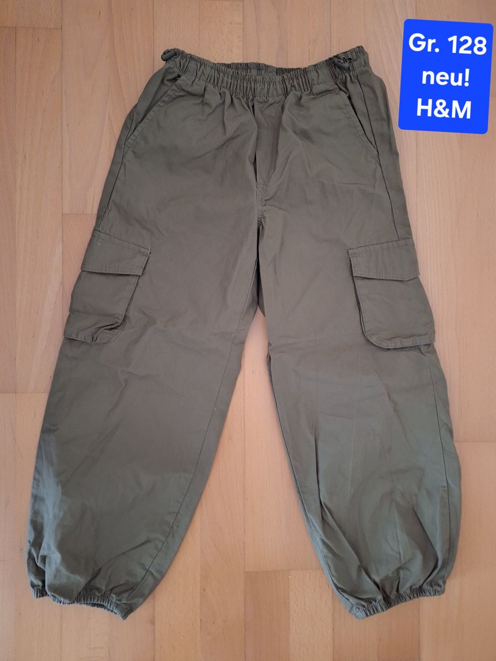 H&M Pantaloni: Mädchen Hose gr. 128, neu! – Nuovo e nell'imballaggio originale da Richterswil venduto da zsubaba86