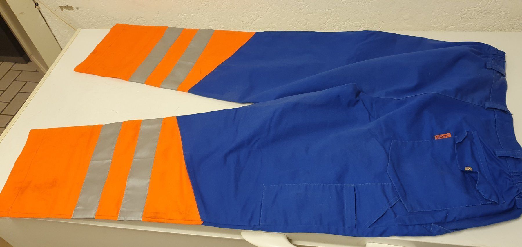 Pantaloni: Arbeitshose mit Reflektoren – Usato da Aarburg venduto da pri_7pyg 1