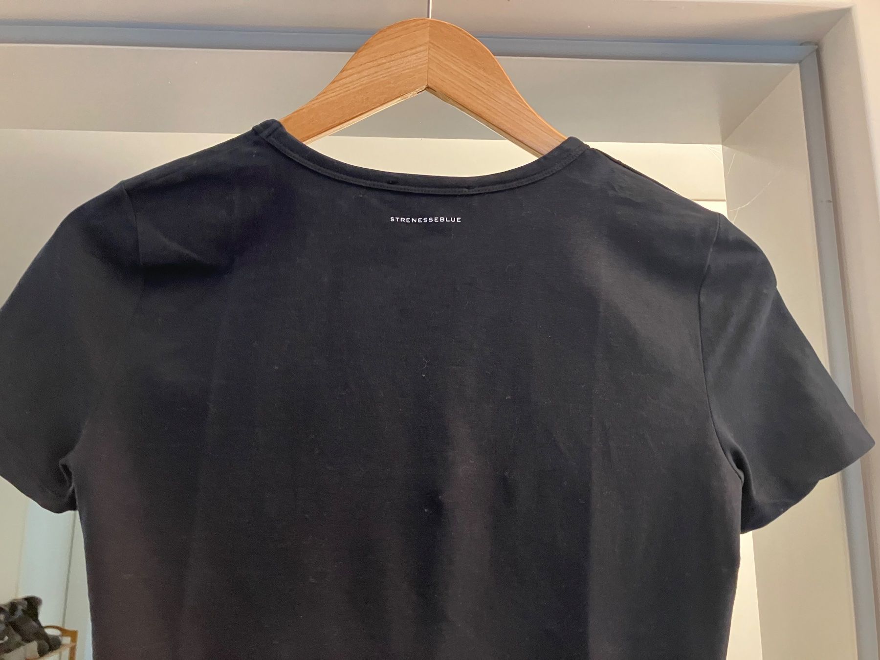 Strenesse T-shirts: Wunderschönes Shirt von Strenesse Gr. M – D'occasion à Zollikerberg par HillyBilly 4