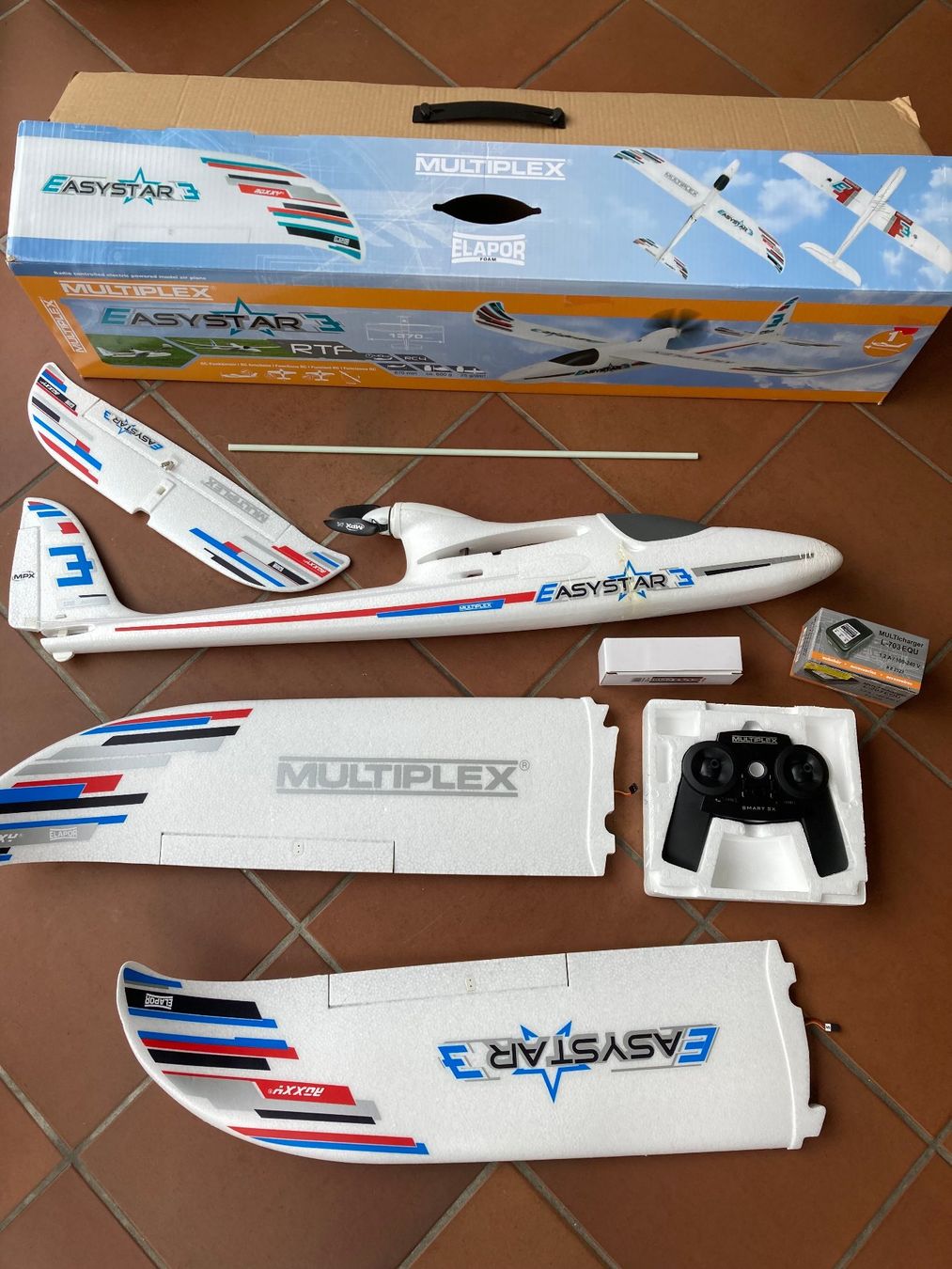 Multiplex Modellismo RC: Multiplex Easystar 3 RTF RC-Flugzeug beschädigt – Usato da Riehen venduto da aemahler