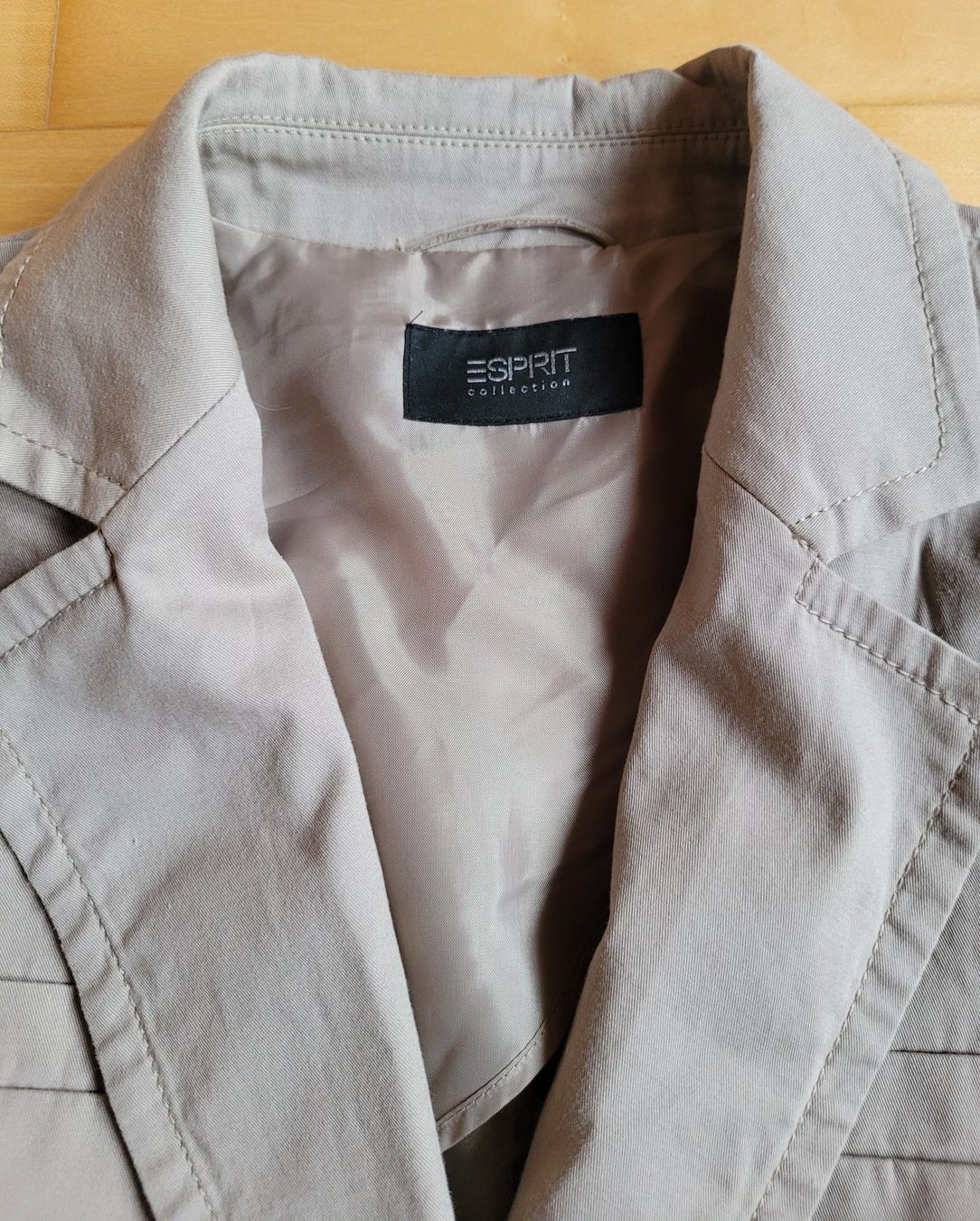 Esprit Giacche: Esprit collection Blazer beige Gr. 38 – Usato da Widnau venduto da kerstinlo 1