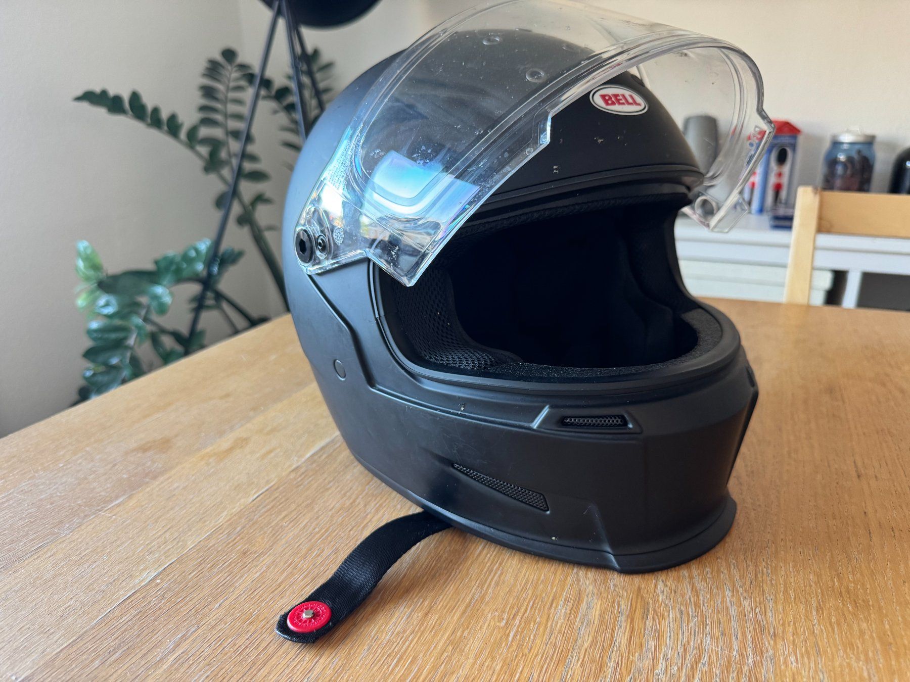 Bell Helme & Visiere: Bell Eliminator Solid 06 Helm schwarz matt – Gebraucht aus Bellinzona von Samirablank 7