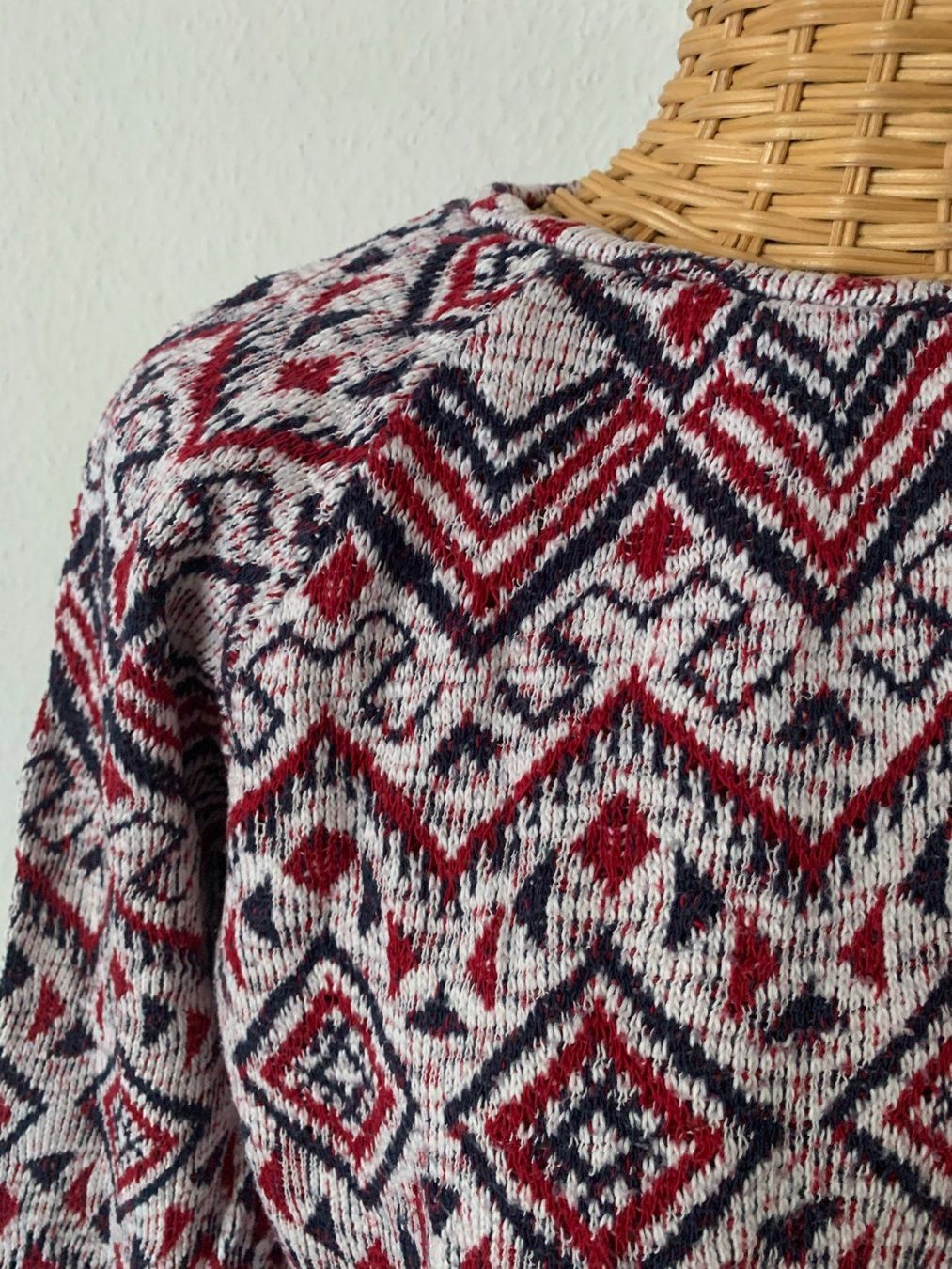 Stradivarius Pulls & Sweat-shirts: STRADIVARIUS - Ethno Pullover gemustert – D'occasion à Zürich par Diazaio 2