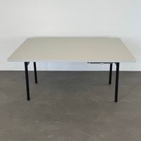 Office Line SmallFour Sitzungstisch