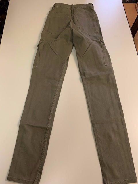 H&M Pantaloni: Hose Gr. 36 Divided / H&M – Usato da Schöfflisdorf venduto da kin_2dp9 1
