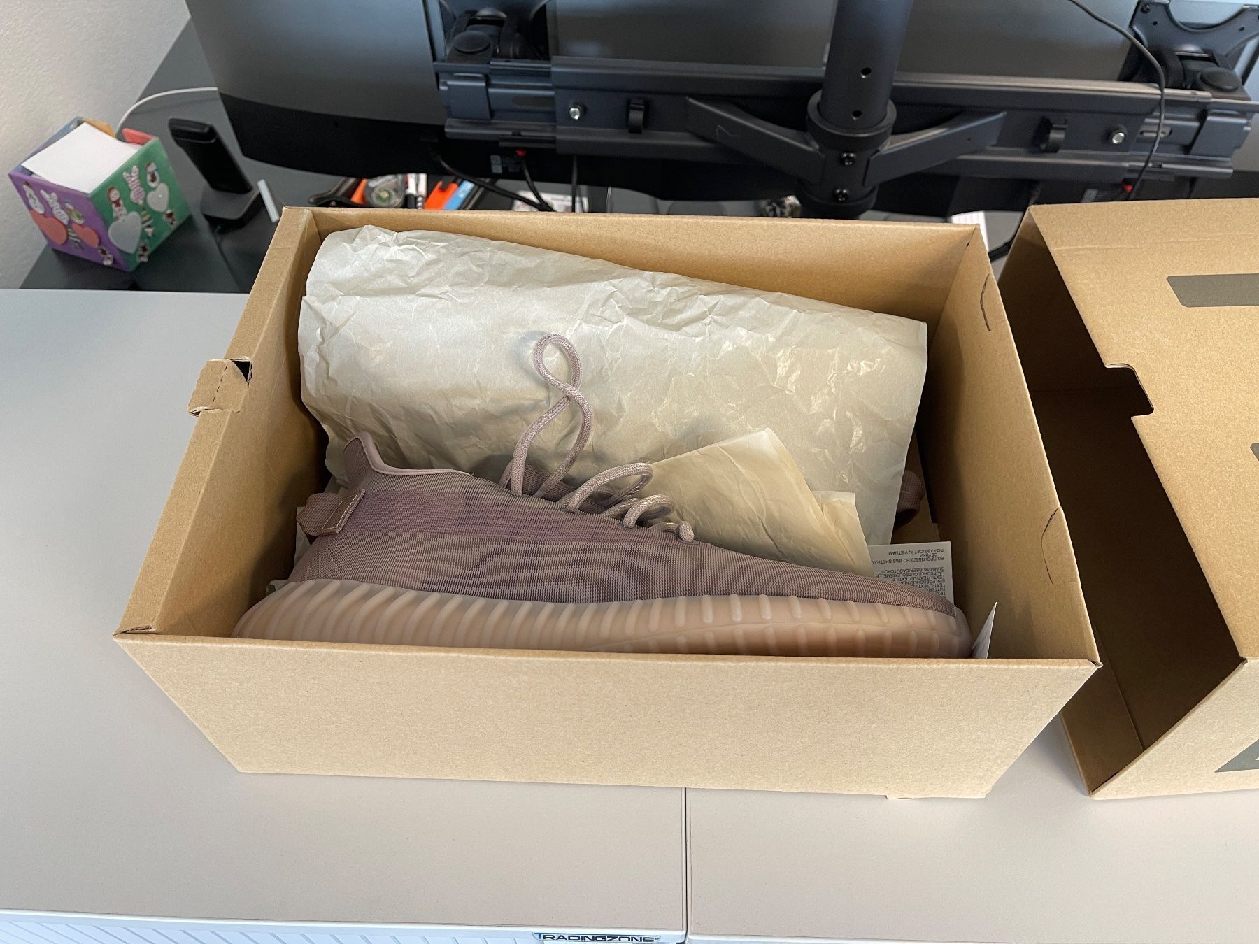Adidas Scarpe da uomo: Yezzy Boost 350 V2 / Gr. 47 1/3 – Nuovo (secondo la descrizione) da Bachenbülach venduto da SimVal01 3