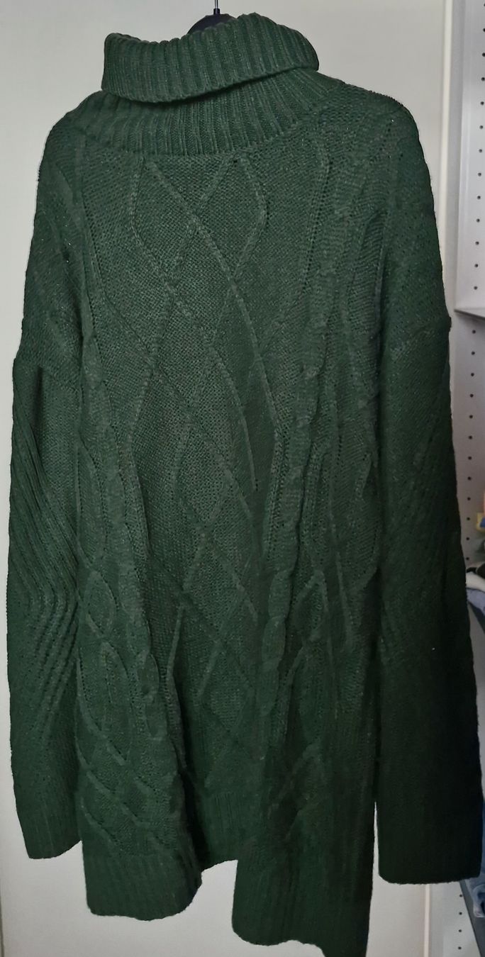 Pullover & Sweatshirts: Dunkelgrüner Strickpullover mit Rollkragen, Grösse M – Neu (gemäss Beschreibung) aus Grenchen von Arga.11 3