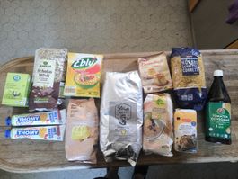 Müsli, Nudeln, Haferflöckli, Backmischung, Sausen, Tee usw