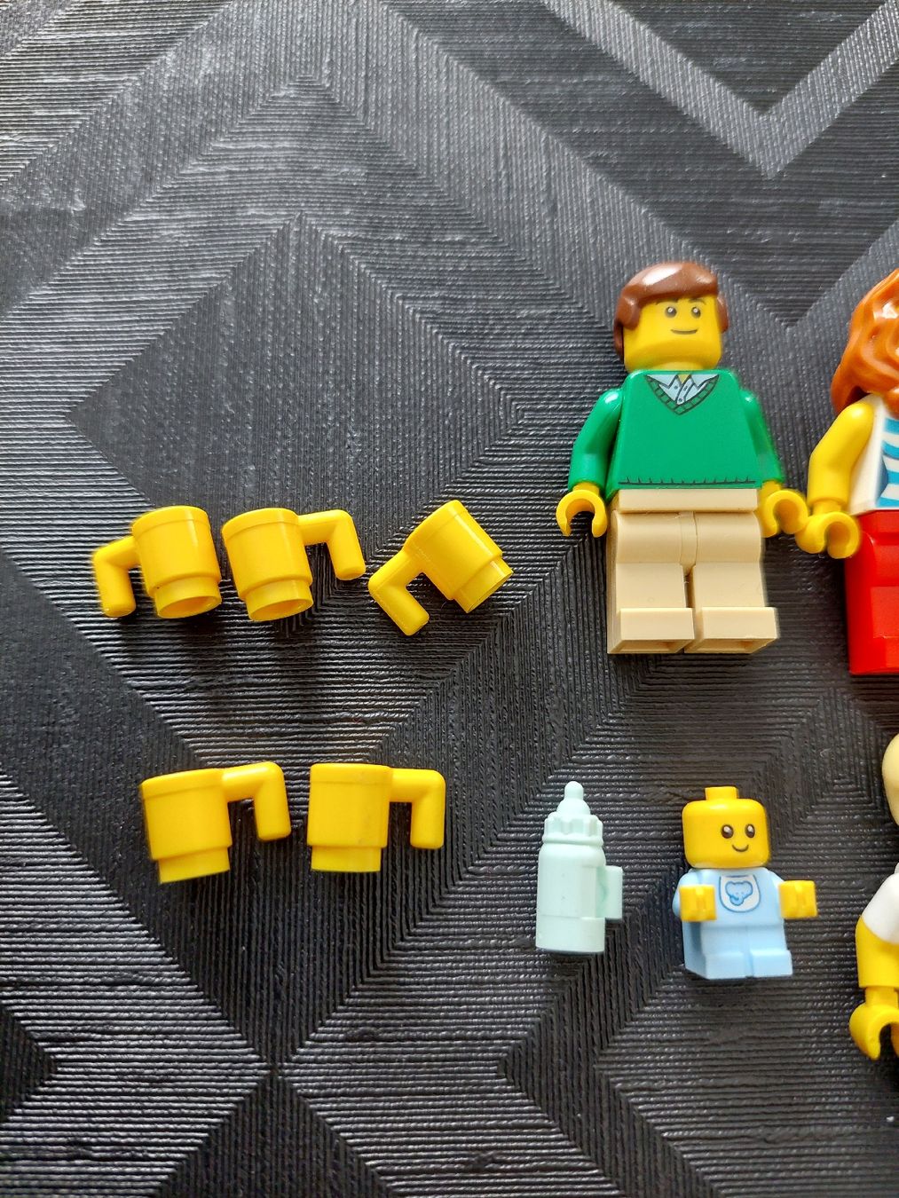 Lego Statuette: Lego Familie  – Usato da Zetzwil venduto da sti_x9xf 1